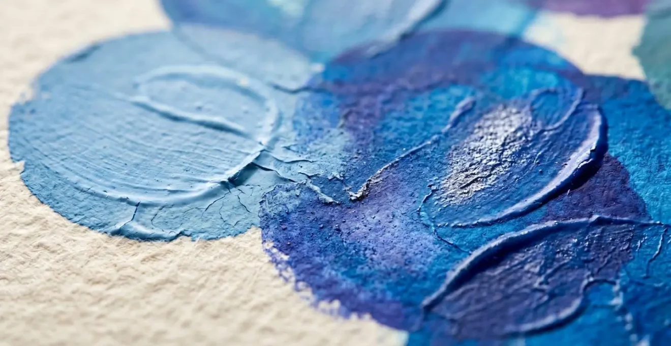 Palette de nuances de bleu avec indicateurs visuels de conformité RGAA